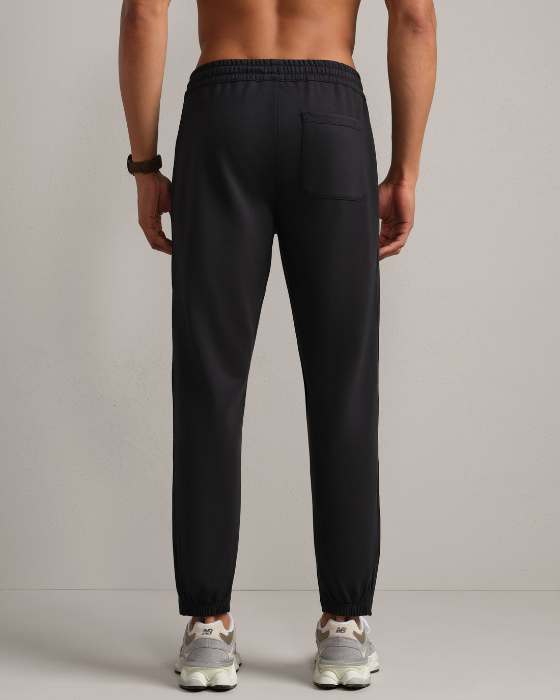 Jogger in Pure Black, product view 3