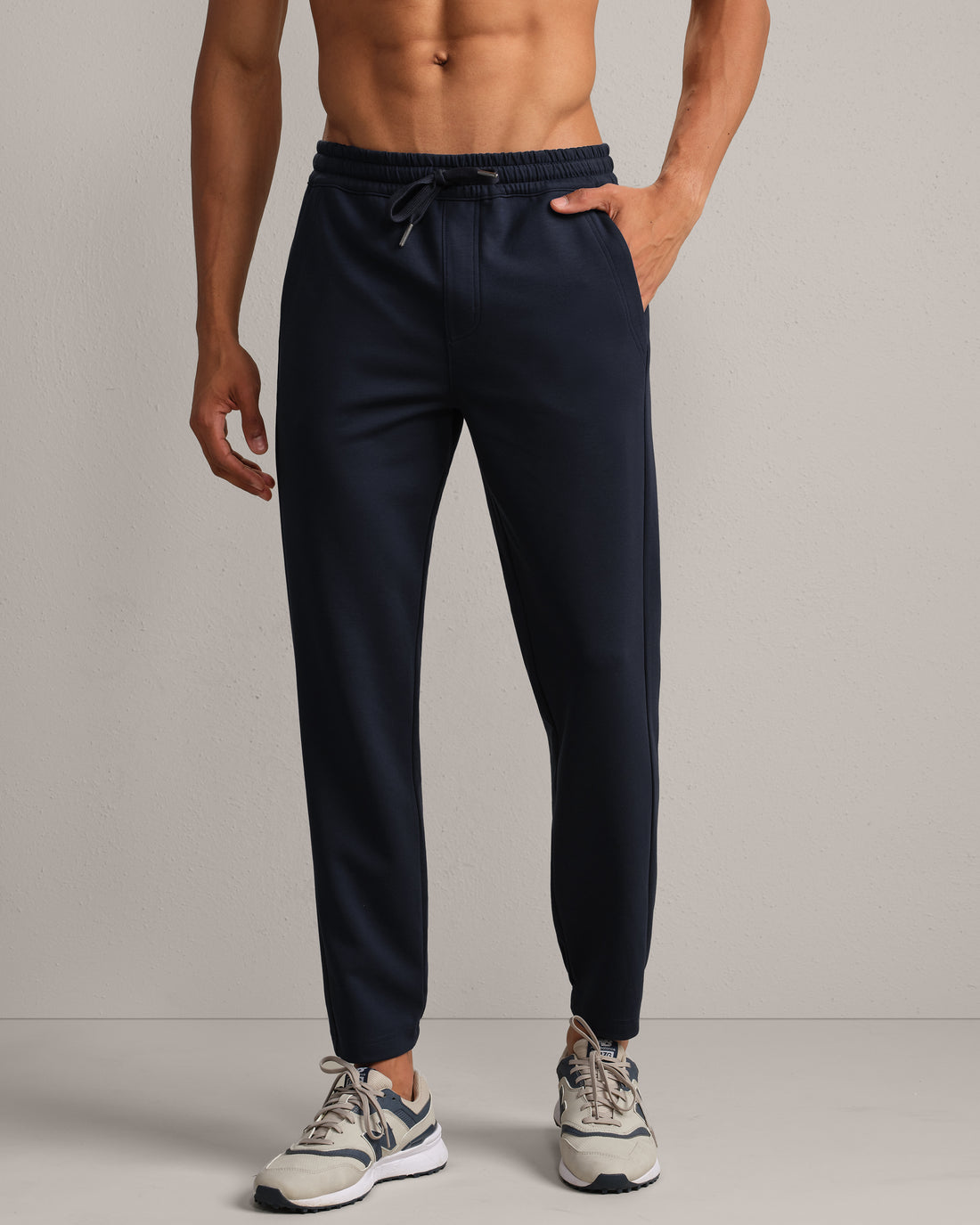 Jogger in True Navy, product view 1