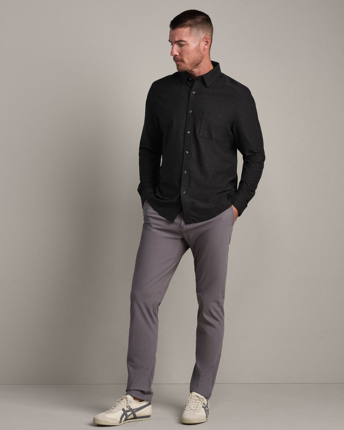 Wfh in True Black, product view 2