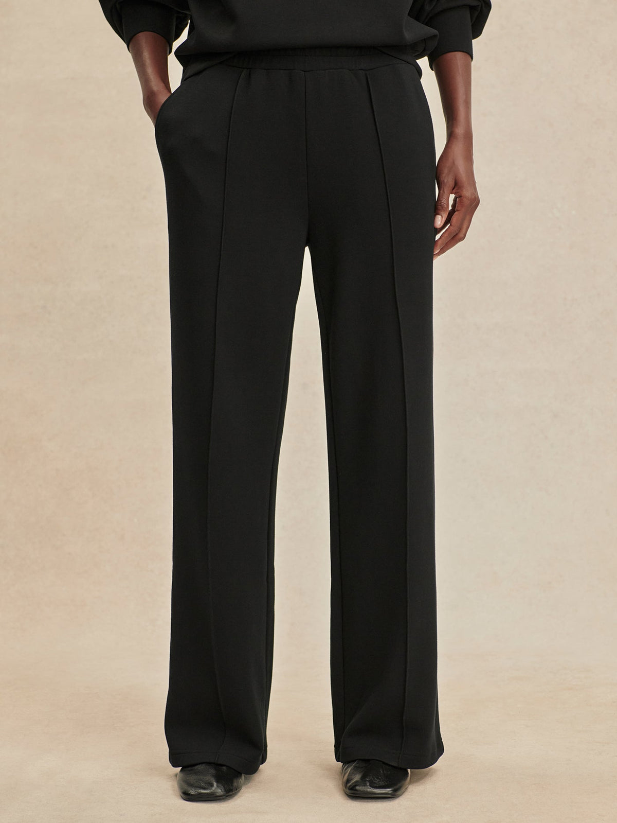 Wideleg in Black, product view 3