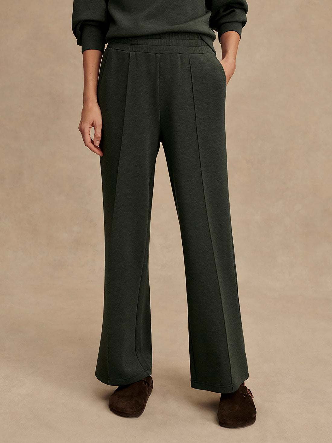 Varley The Wide Leg Pant 28 in Olive Marl, front model view